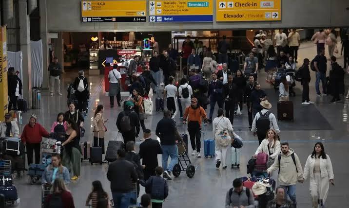 Finados: 2 milhões de passageiros devem passar por aeroportos do país