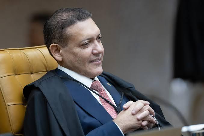 Nunes Marques cogita libertar Jair Bolsonaro após segundo turno das eleições