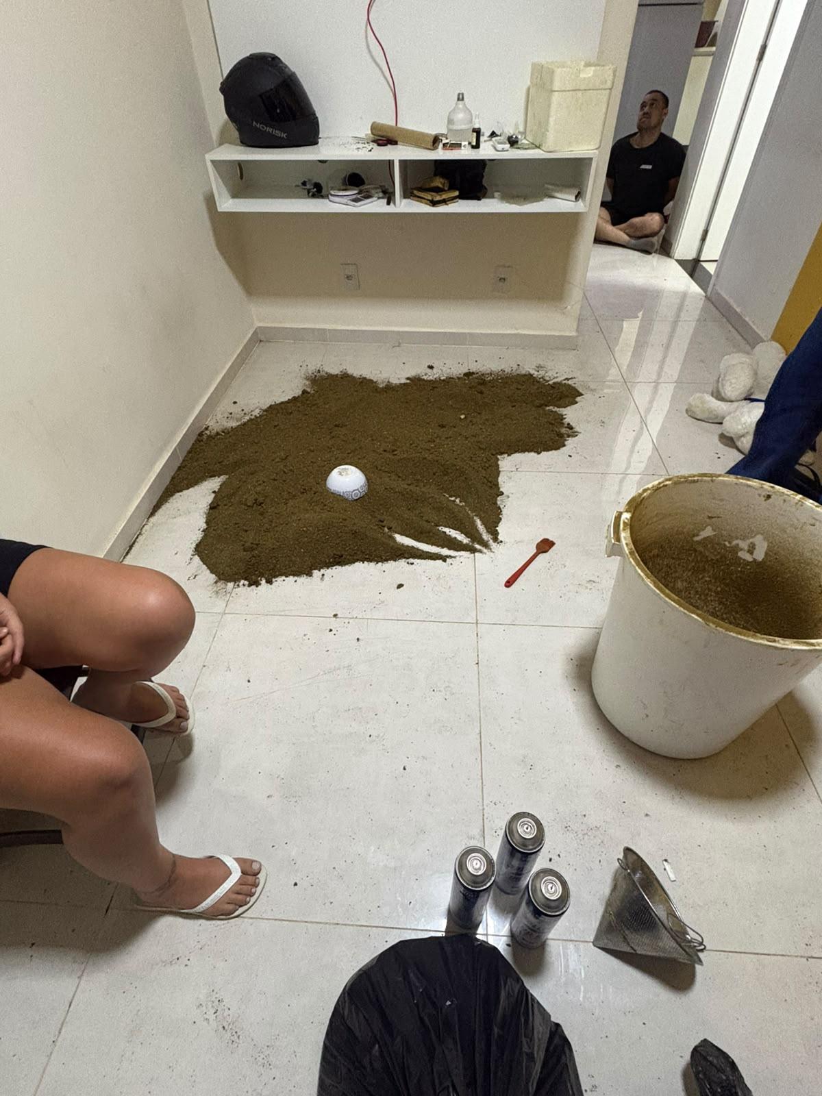 Polícia encontra fábrica de drogas e prende três pessoas em Campinas e Valinhos