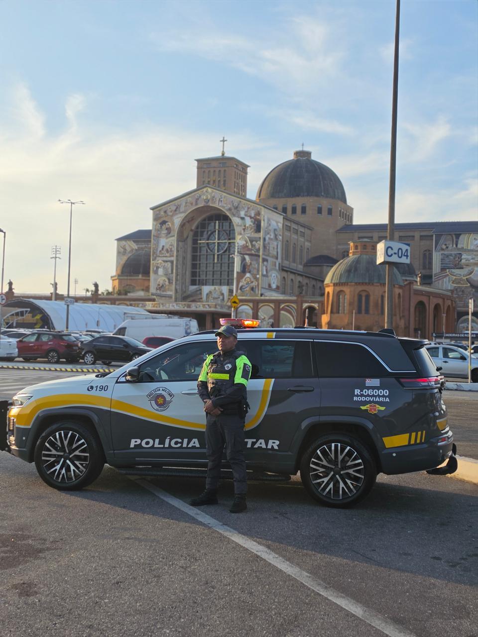 Polícia Rodoviária reforça segurança nas estradas durante feriado de Nossa Senhora Aparecida