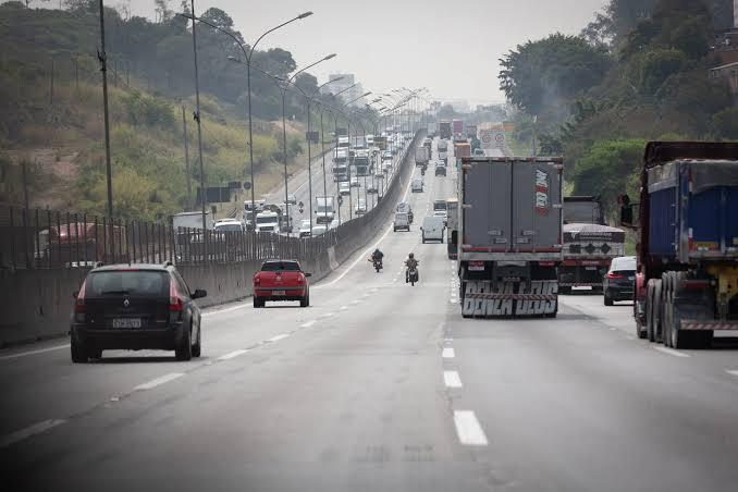 Rodovias concedidas de SP devem receber quase 20 milhões de veículos neste feriado, indica Artesp